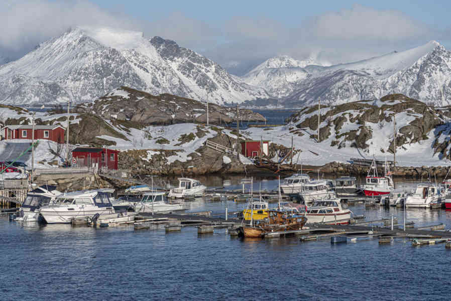Noruega - islas Lofoten 197 - Stamsund - puerto.jpg